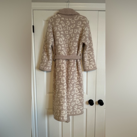 Barefoot Dreams 🐆 Cheetah Robe - Picture 3 of 6